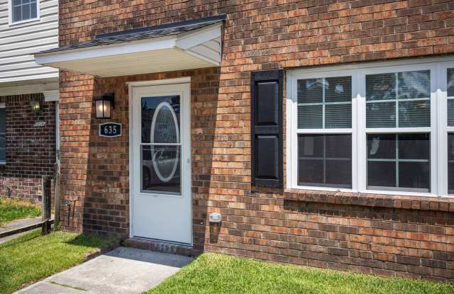Welcome to Myrtlewood Circle! Gallery 3