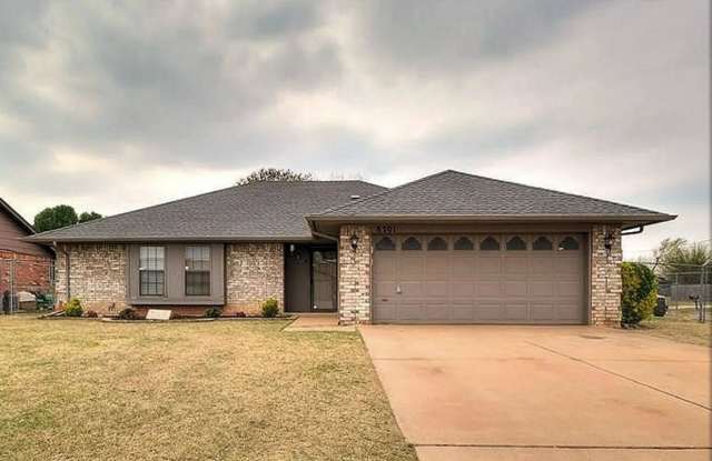 Charming 3-Bedroom Home — Spacious Corner Lot in Del City! photos photos