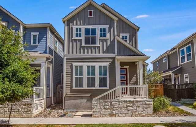 PRELEASING FOR BEGINNING OF JUNE! Walking Distance to Fun, Food and Friends! photos photos