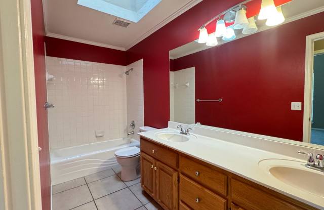 4407 Van Winkle Dr Gallery 4