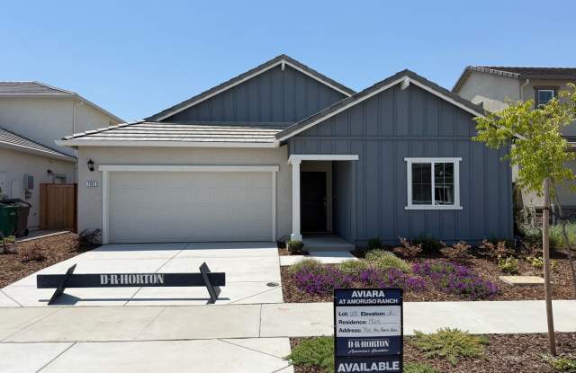 Beautiful 4 bed 2 bath located in West Roseville! photos photos