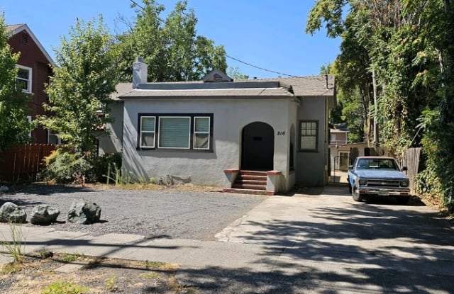 316 Hazel Street photos photos