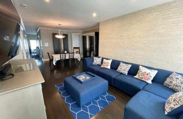 3839 North Hamlin Ave. photos photos