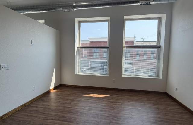 815 4Th Avenue Gallery 3