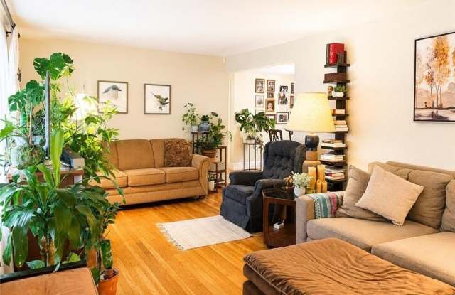 1290 W Main Road Gallery 2
