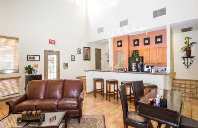 11739 Vance Jackson Rd Gallery 4
