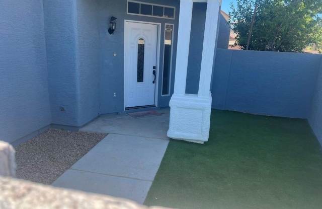 5541 Crestlock Drive Gallery 3