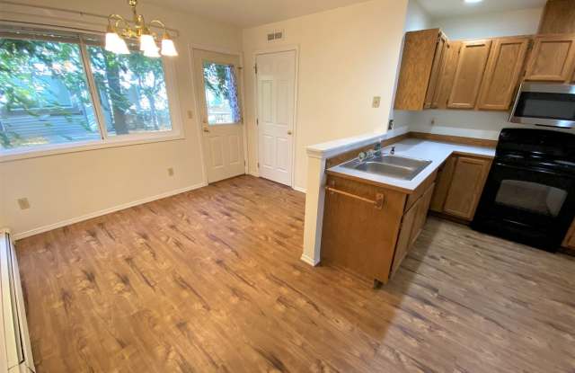 2 Bed 1.5 Bath Condo! W/S/G/Lawn Care Included! photos photos