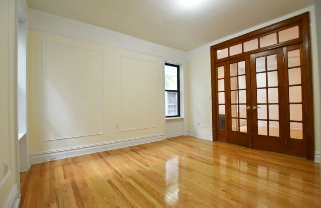 3149 Broadway Gallery 2