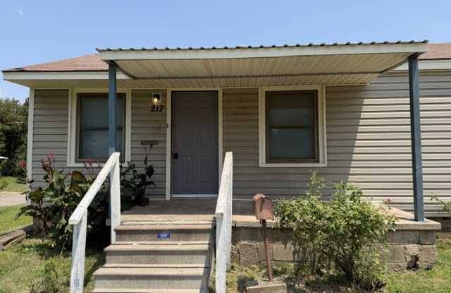 217 W Marshall Dr Gallery 2