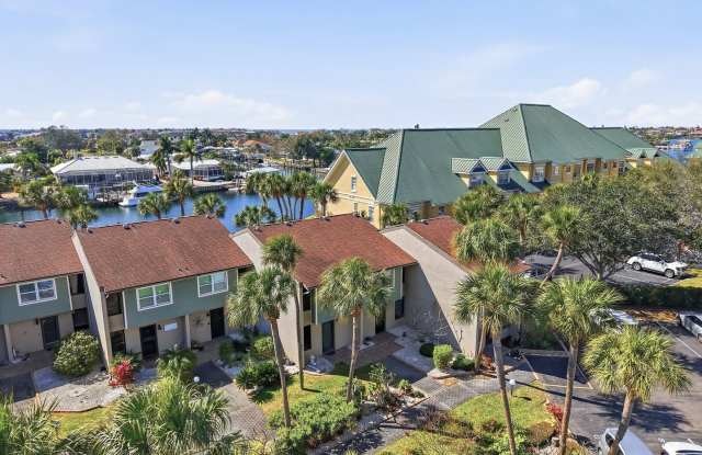 WATERFRONT LIVING IN A BEAUTIFUL 2-BEDROOM TOWNHOME photos photos