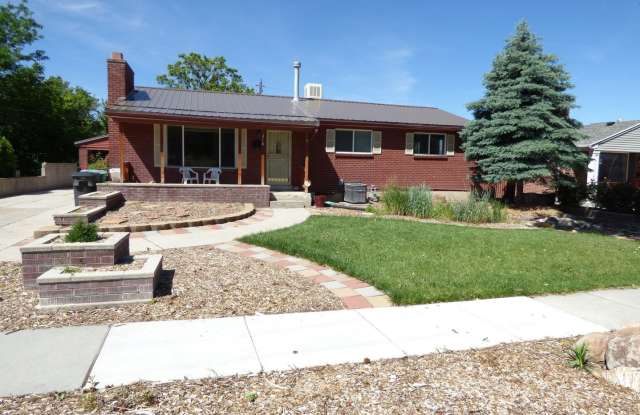 318 E Hillside Dr - 318 S Hillside Dr, Murray, UT 84107