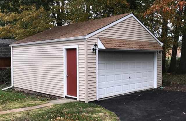 8238 Rushton Drive Gallery 3