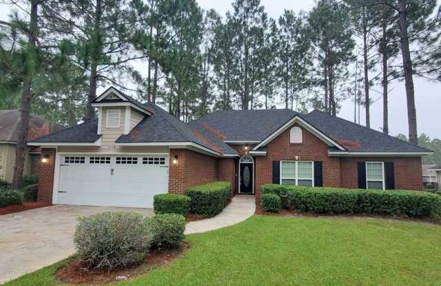Spacious 3-Bedroom Home with Open Floor Plan and Fenced Backyard in Hahira, GA photos photos