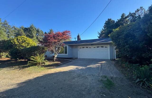 2 Bedroom Home in Newport! Gallery 1