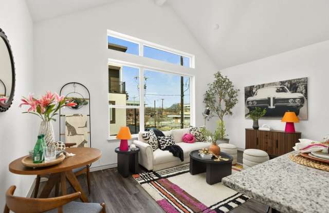 310 W Evergreen St unit: 113 photos photos