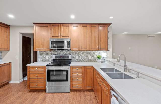 9700 Portland Ave S - 9700 Portland Avenue, Bloomington, MN 55420