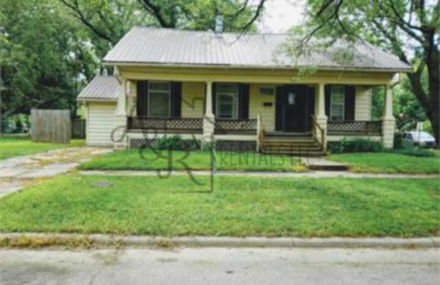 711 North Chestnut Street photos photos