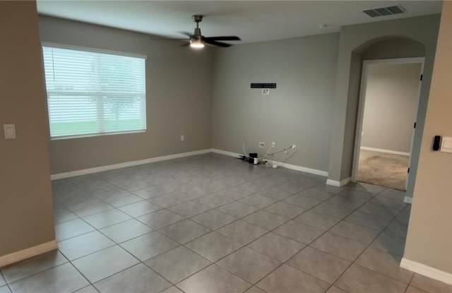 1583 BARBERRY Drive Gallery 4