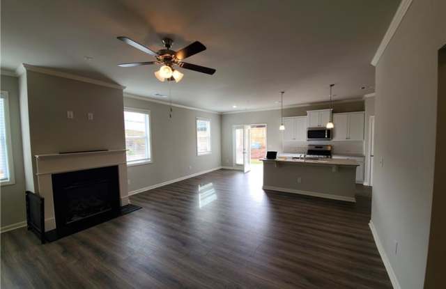 763 Woodstock Grove Drive Gallery 4