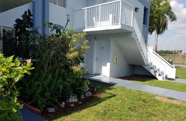 6216 SW 131st Pl - 6216 Southwest 131st Place, Kendale Lakes, FL 33183