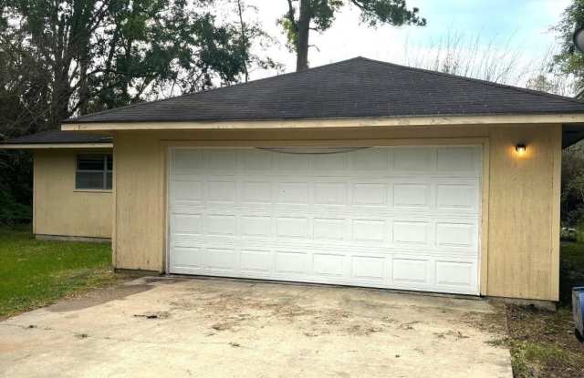 364 LHS Drive Unit B - 364 North Lhs Drive, Lumberton, TX 77657