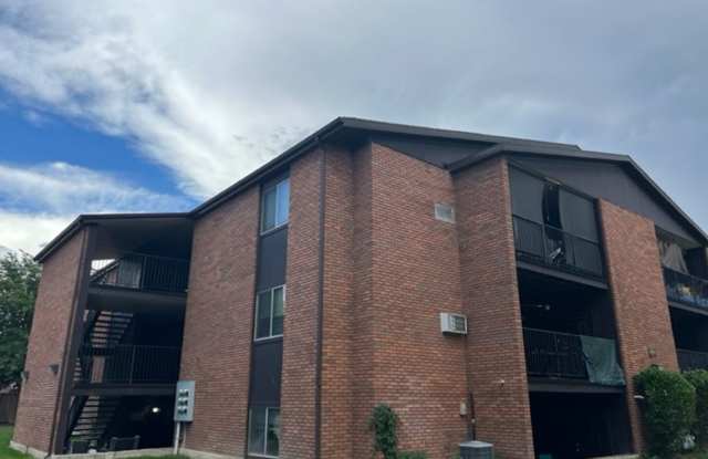 Beautiful condo with carport. photos photos