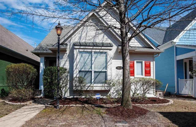 1424 ISLAND TOWN photos photos