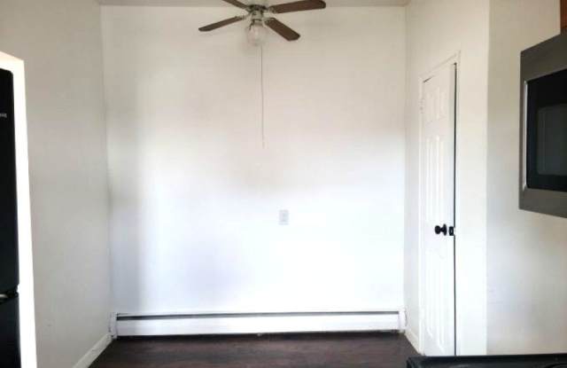 304 Franklin Ave Gallery 4