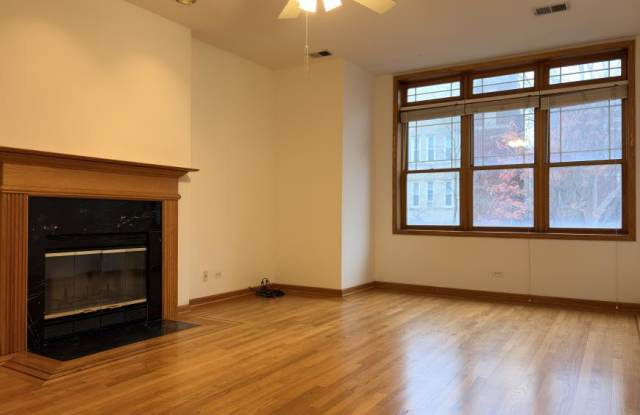 4101 N Kenmore Ave photos photos