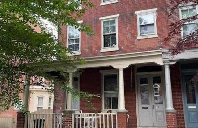 318 S WALNUT ST photos photos