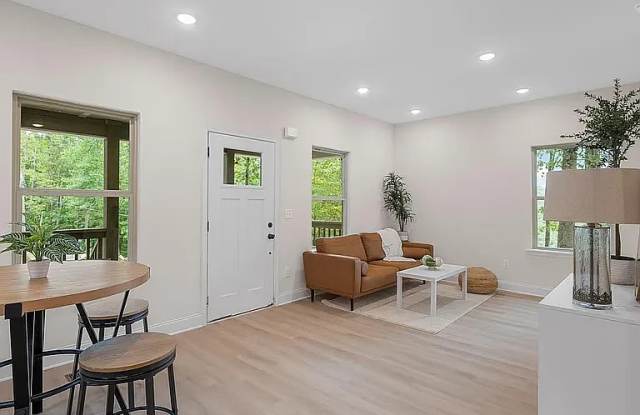 331 Kelly's Ferry Pl Gallery 4