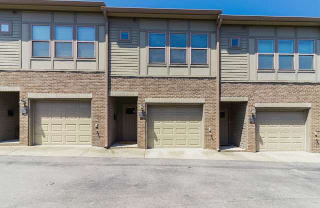 Conveniently located 2-bedroom townhome in Germantown! photos photos