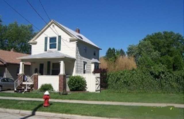 1565 7TH ST - 1565 7th Street, Cuyahoga Falls, OH 44221