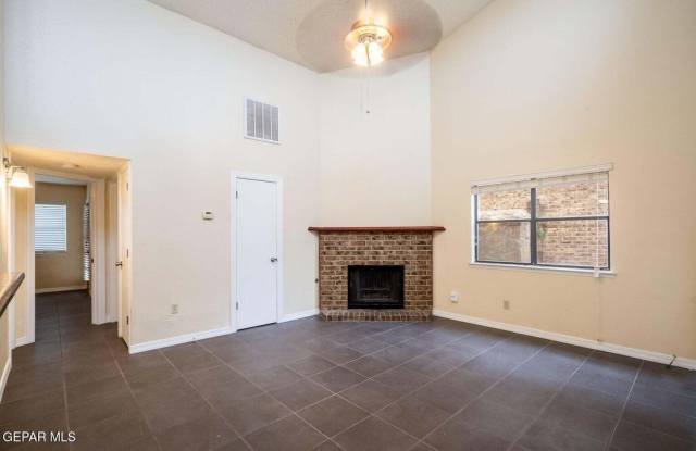 1557 COMMON Drive Gallery 3