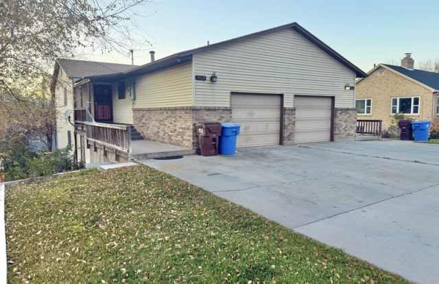 7428 S 700 E photos photos