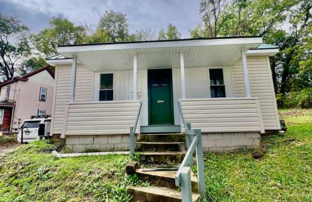 400 White Avenue Gallery 1