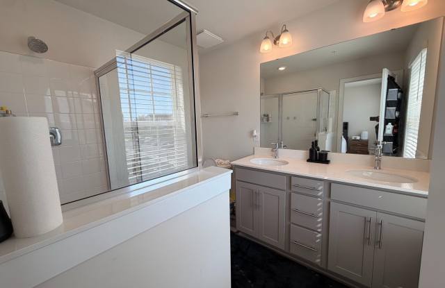 16605 GREEN GLADE DR Gallery 3