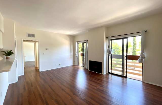 4809 Laurelgrove Ave. Gallery 2