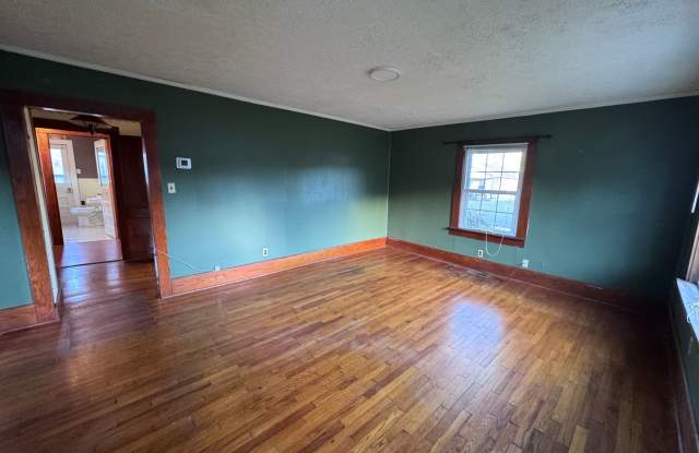 2 bedroom 1 bath in Farley Gallery 4