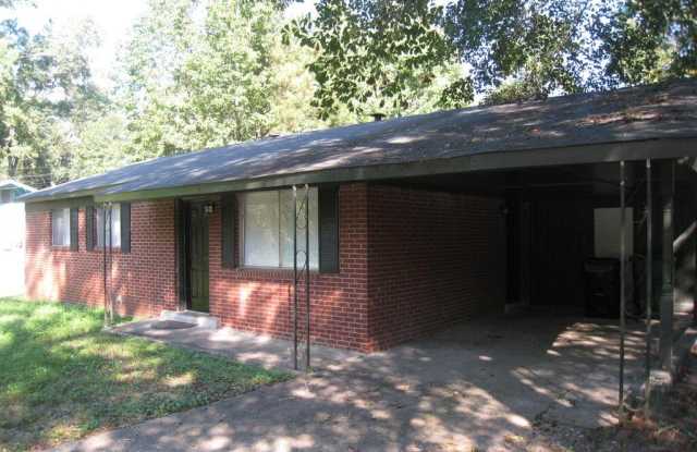 826 Englewood Drive Gallery 1