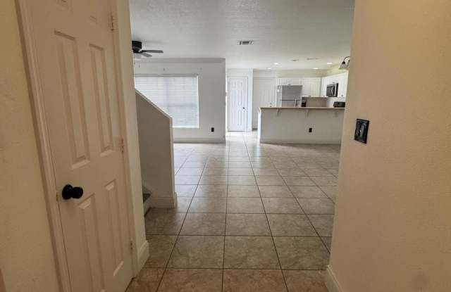 1733 Pointe W Way Gallery 4