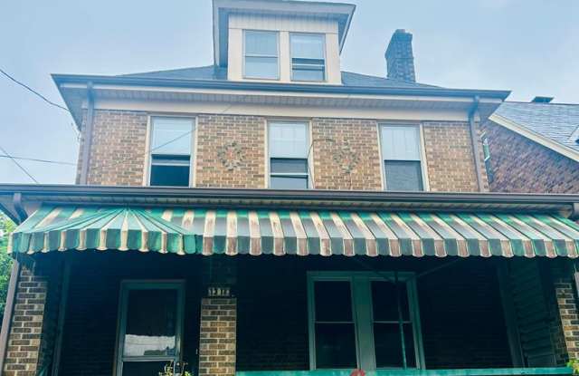 Available Now! Spacious 4 Bedroom Home in Marshall Shadeland | Pet Friendly Gallery 1