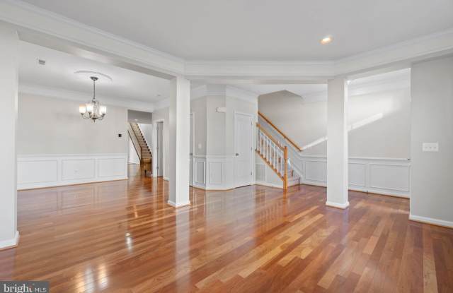 19485 PROMENADE DRIVE Gallery 2
