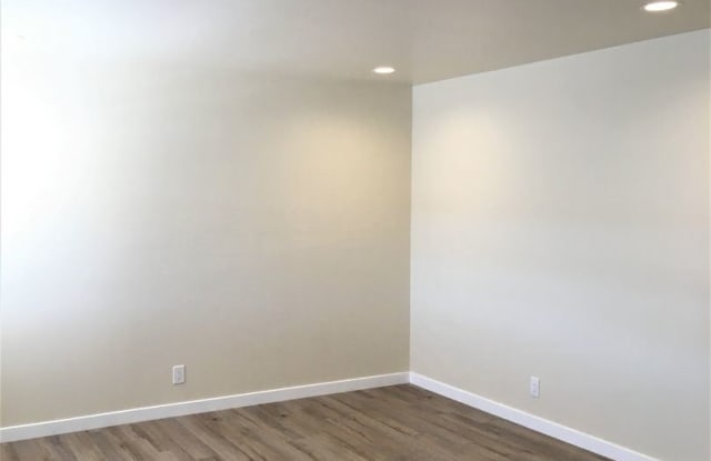 3255 Pearl Ln Gallery 3