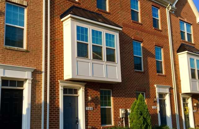 Charming 2BD/2.5BA Townhome w/ Attached Garage in Greektown, MD! Gallery 3