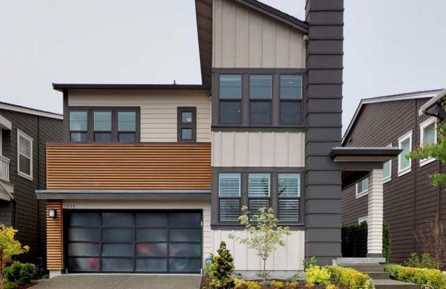 1225 Pine Crest Circle NE - 1225 Pine Crest Circle Northeast, Issaquah, WA 98029