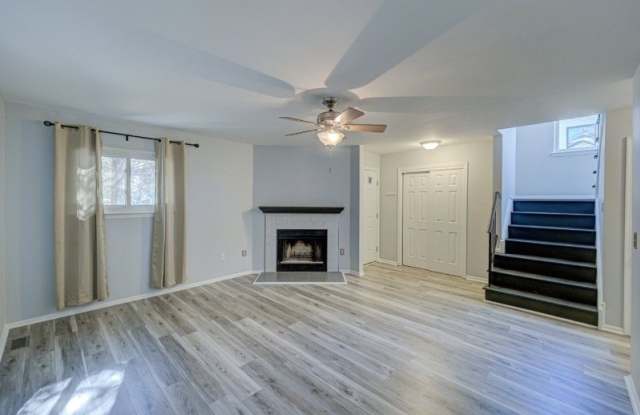 16 Cedar Ct Gallery 3
