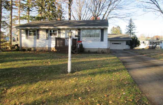 702 Ventura Dr - 702 Ventura Drive, Churchill, OH 44505