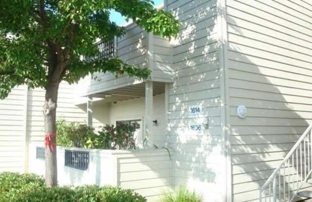 Glen Cove Landing Upper Unit with WATERVIEWS!! photos photos